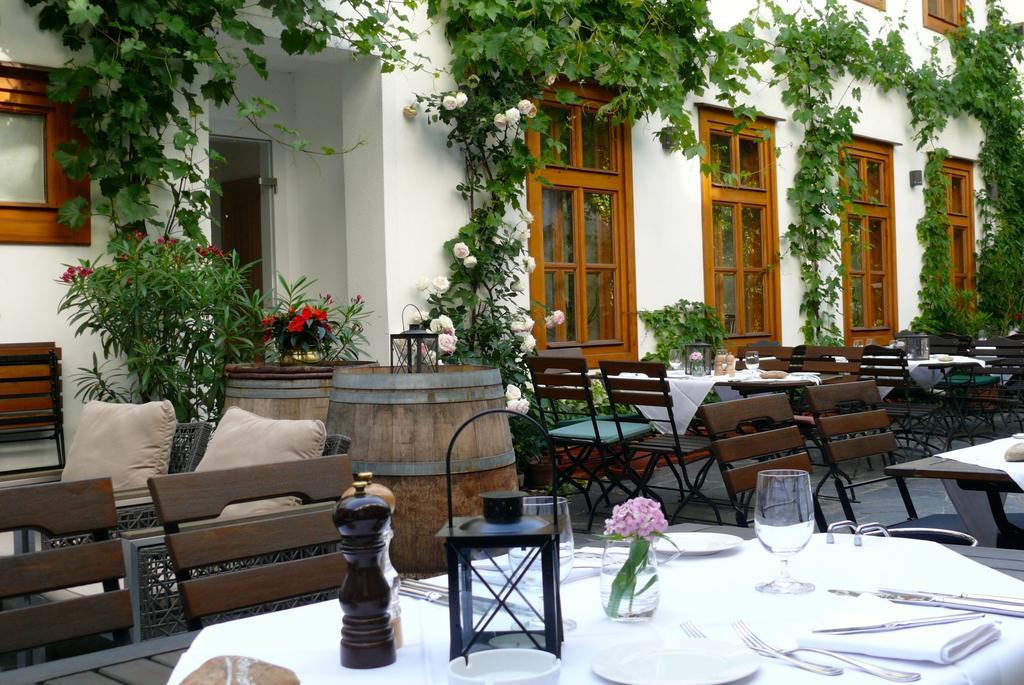 Schreiners Essen Und Wohnen Hotell Wien Rom bilde
