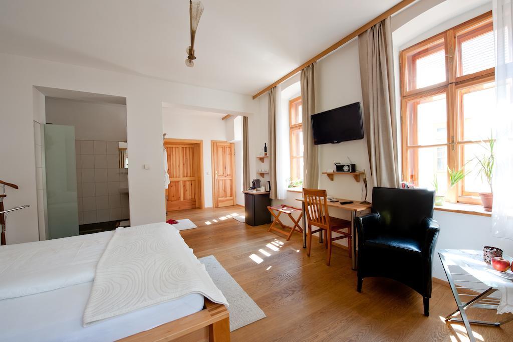 Schreiners Essen Und Wohnen Hotell Wien Rom bilde